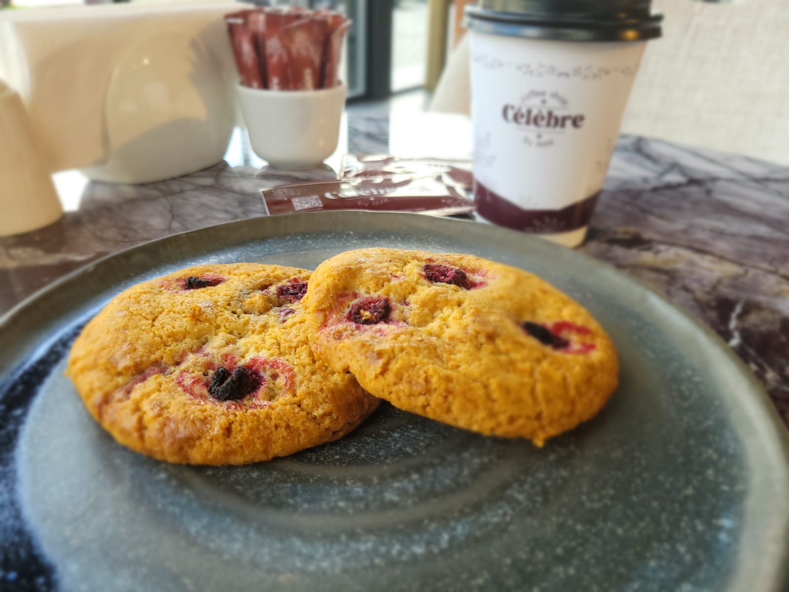 STRAWBERRY MAGNOLİA